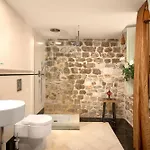 Palazo Dei Conti In Centre Old Town Aparthotel