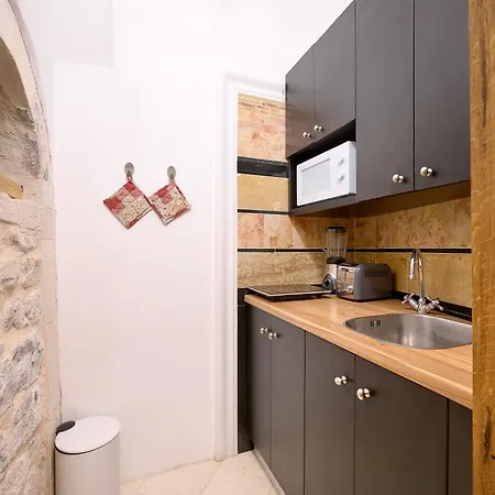 Palazo Dei Conti In Centre Old Town Appart hôtel 4*