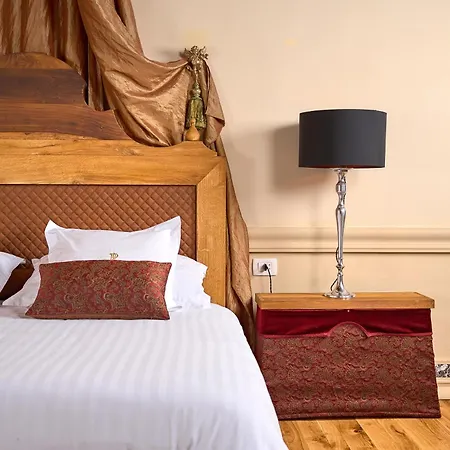 Aparthotel Palazo Dei Conti In Centre Old Town Split