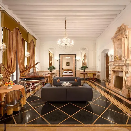 Palazo Dei Conti In Centre Old Town Aparthotel