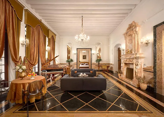 Palazo Dei Conti In Centre Old Town Aparthotel